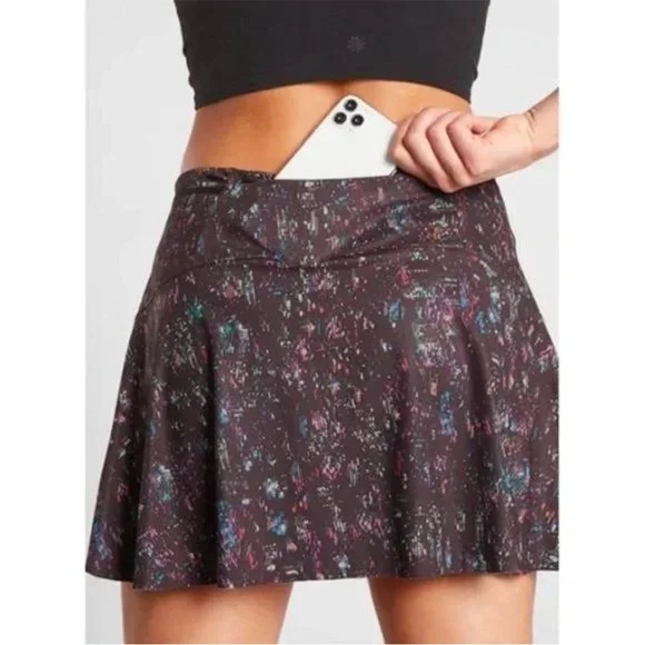 Athleta Match Point Skort in the "City Lights" print - Size XS - Picture 3 of 16